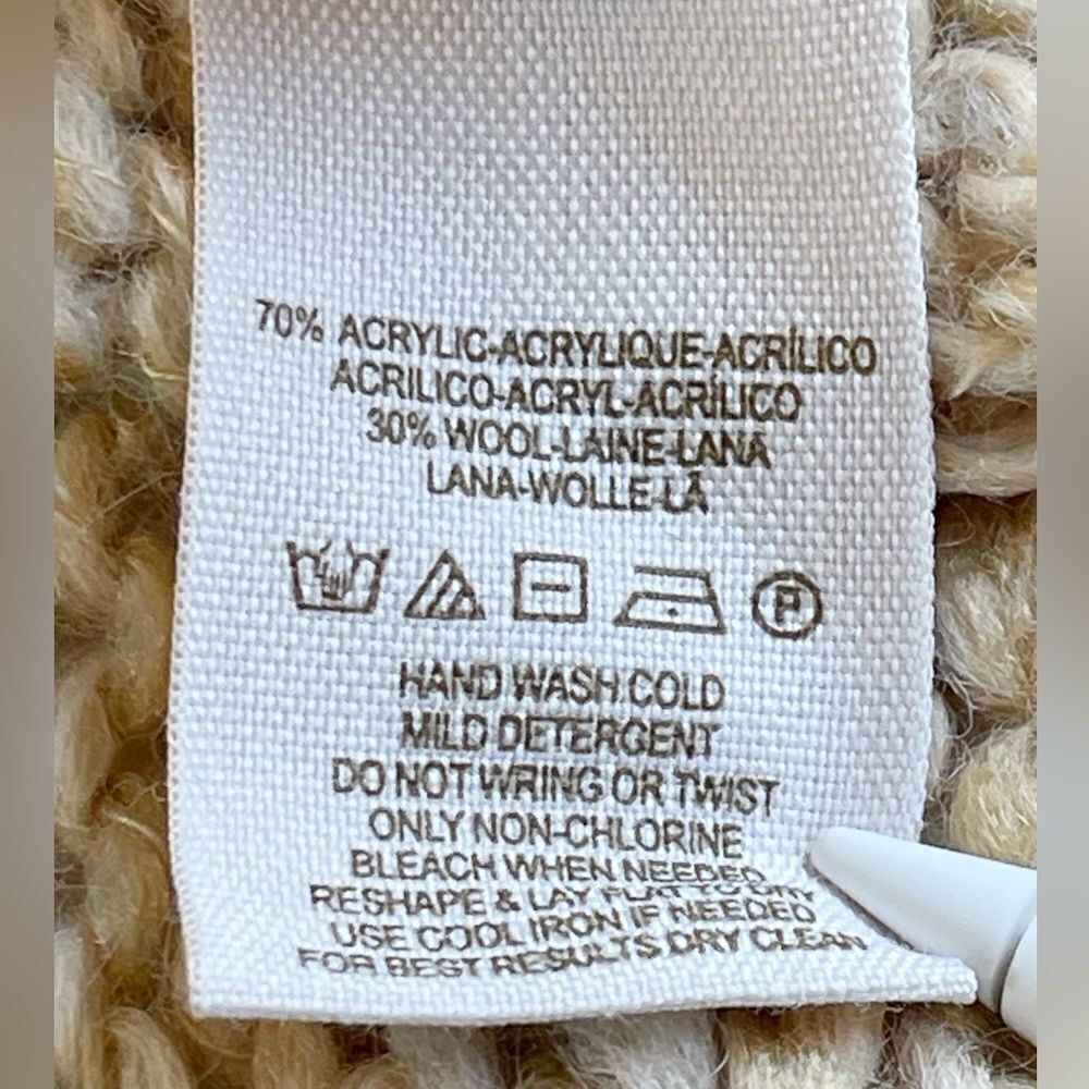 Free People cable knit Poncho Sweater in beige tan one size LARGE - Picture 6 of 6